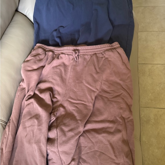 Women’s Old Navy 2 pr sweatpants XXL Tall. Worn once.Open bottom.Front pockets - Picture 1 of 7
